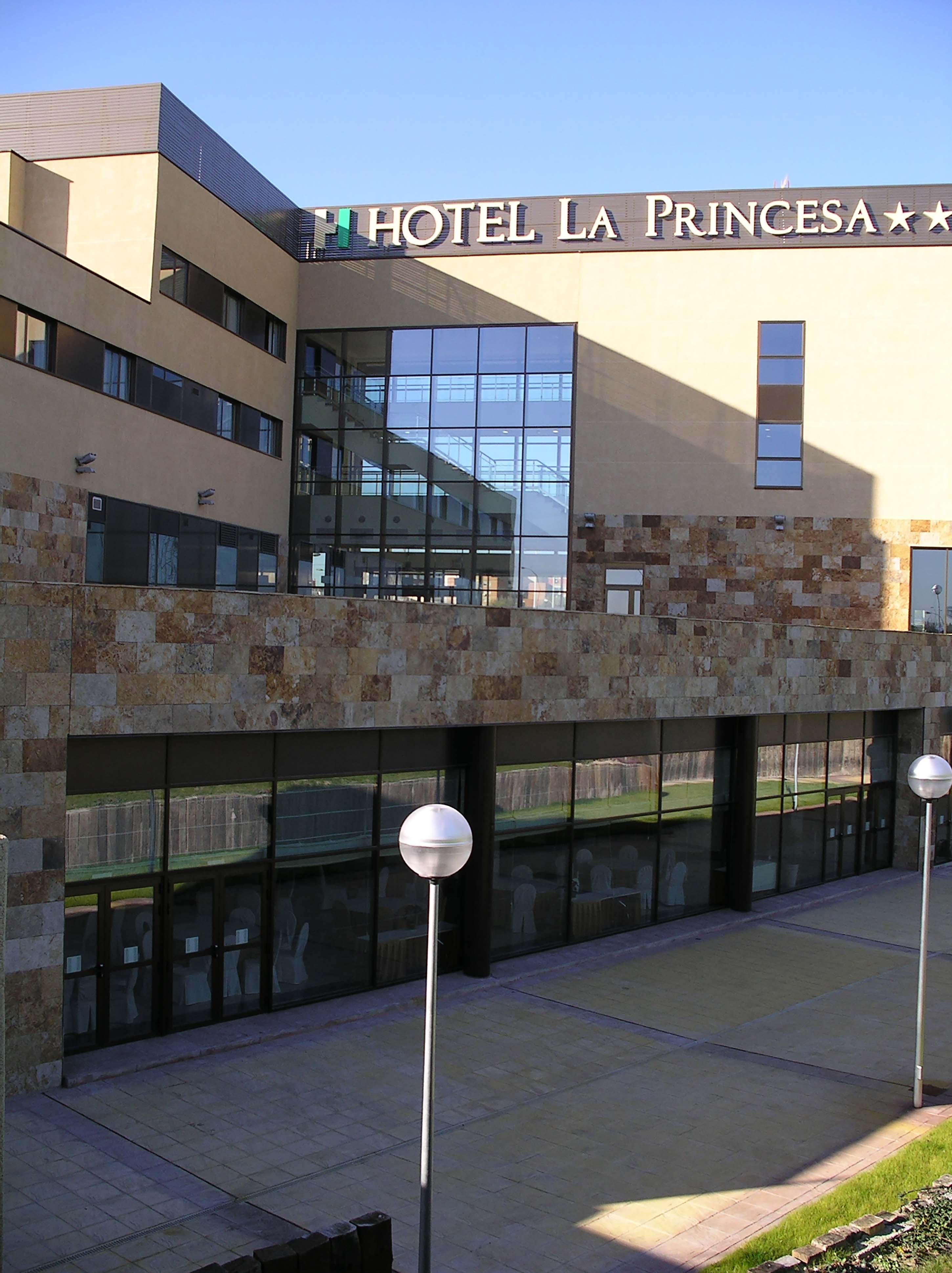 Checkin La Princesa Alcorcón Exteriör bild